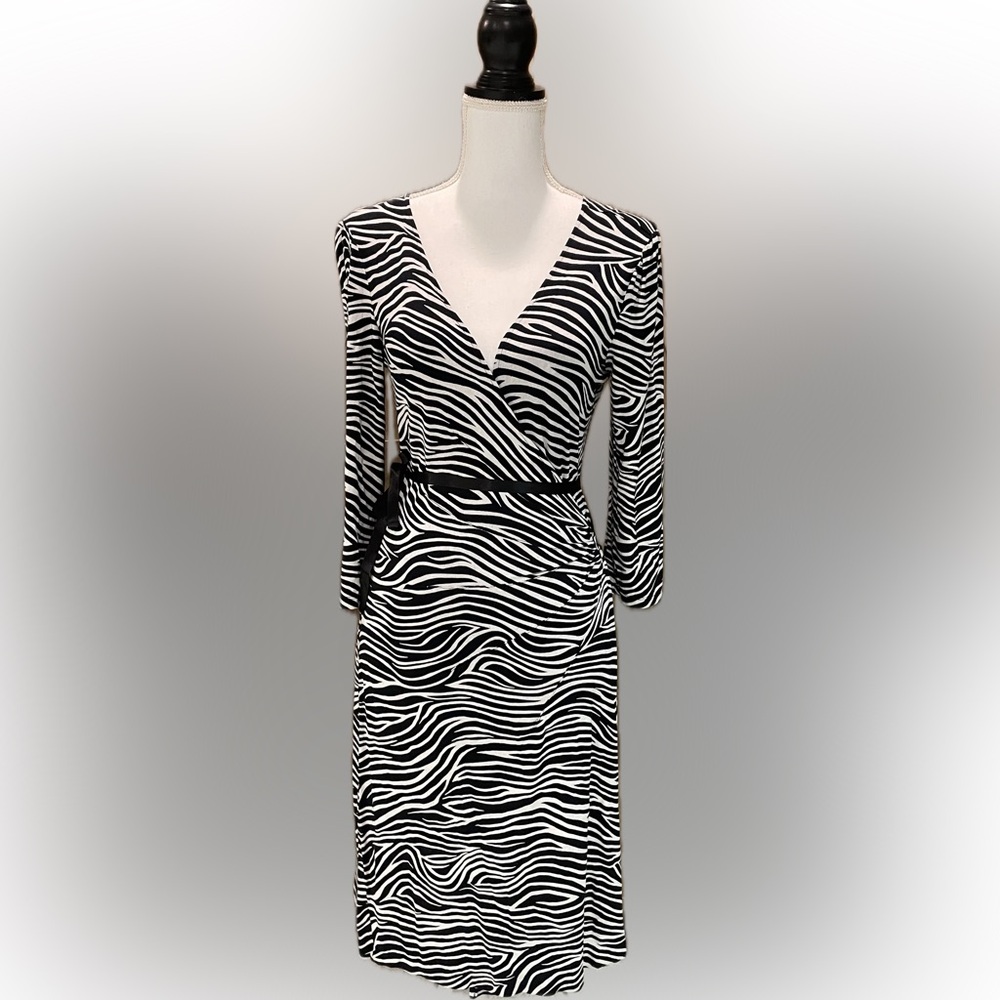 Express women’s M zebra print wrap stretchy belted Long Sleeve midi Dress